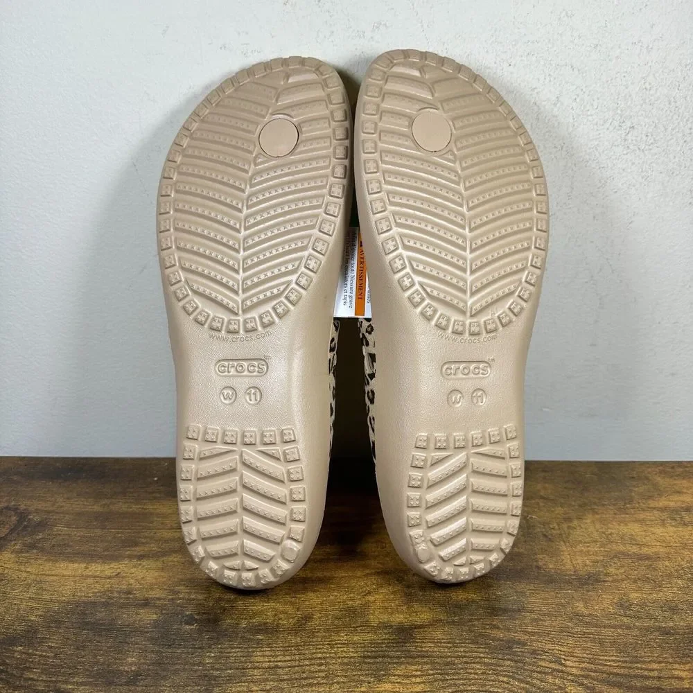 CROCS Leopard Print Beige Flip Sandals. NWOT